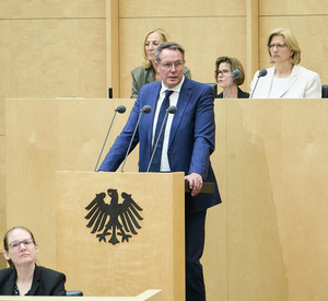 Ministerpräsident Alexander Schweitzer im Bundesrat