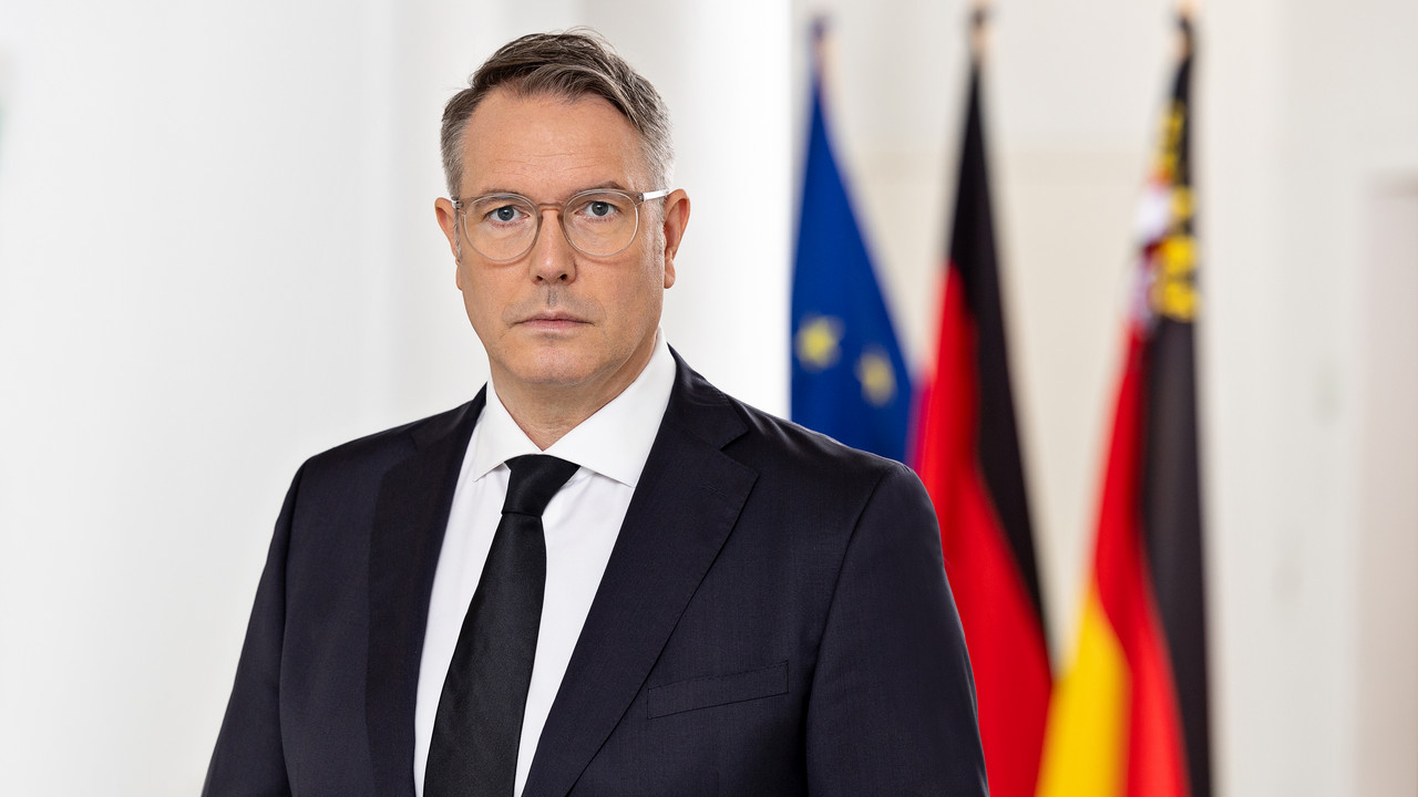 Ministerpräsident Alexander Schweitzer