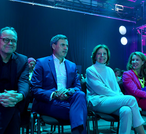 V.l.n.r. SWR-Intendant Kai Gniffke, ZDF-Intendant Norbert Himmler, Ministerpräsidentin Malu Dreyer und Staatssekretärin und Bevollmächtigte beim Bund und für Europa und Medien Heike Raab.