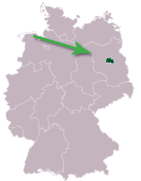Landkarte von Deutschland mit Pfeil auf Berlin